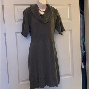 Last chance! Cute Grey sweater dress, size large!